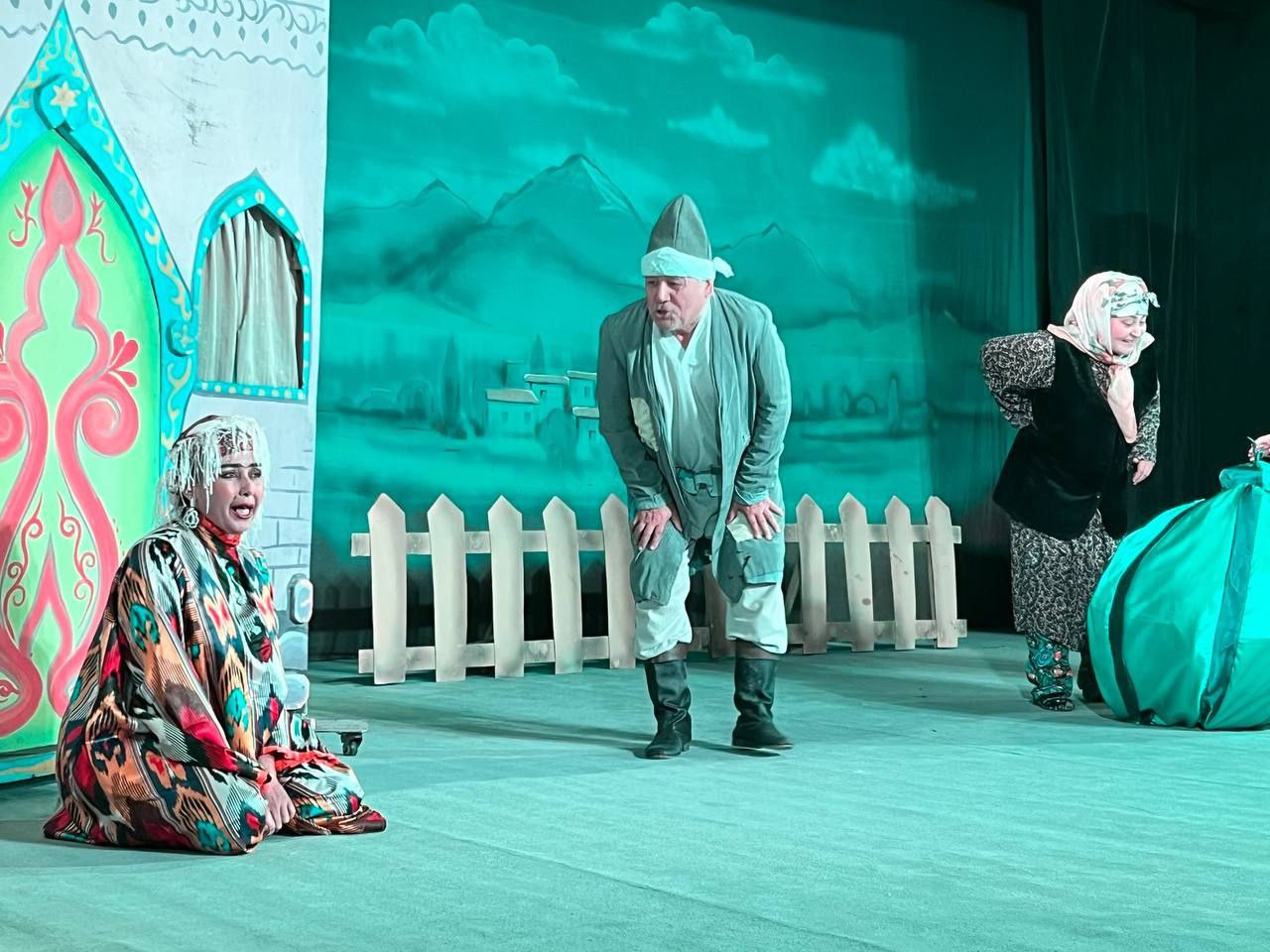 Oltin tarvuz spektakli