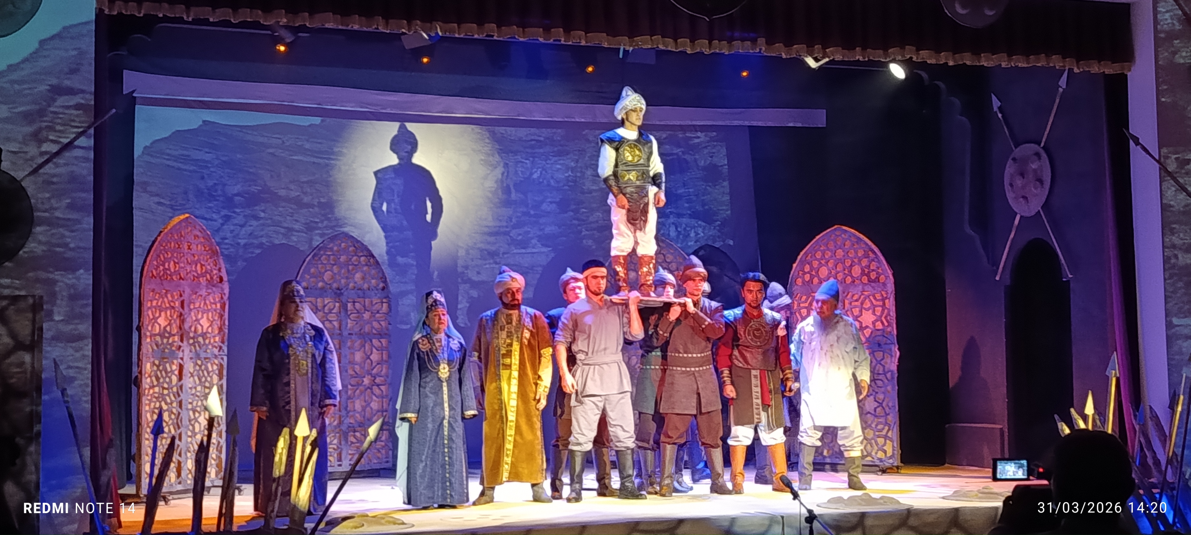 ANDA JONIM QOLDI MENING SPEKTAKLI NAMOYISHI